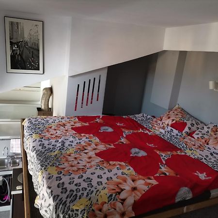 Sky-View Apartmentin Perfect City Center Софія Екстер'єр фото