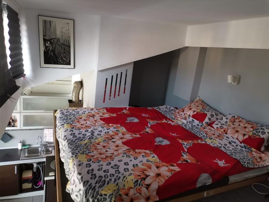 Sky-View Apartmentin Perfect City Center Софія Екстер'єр фото